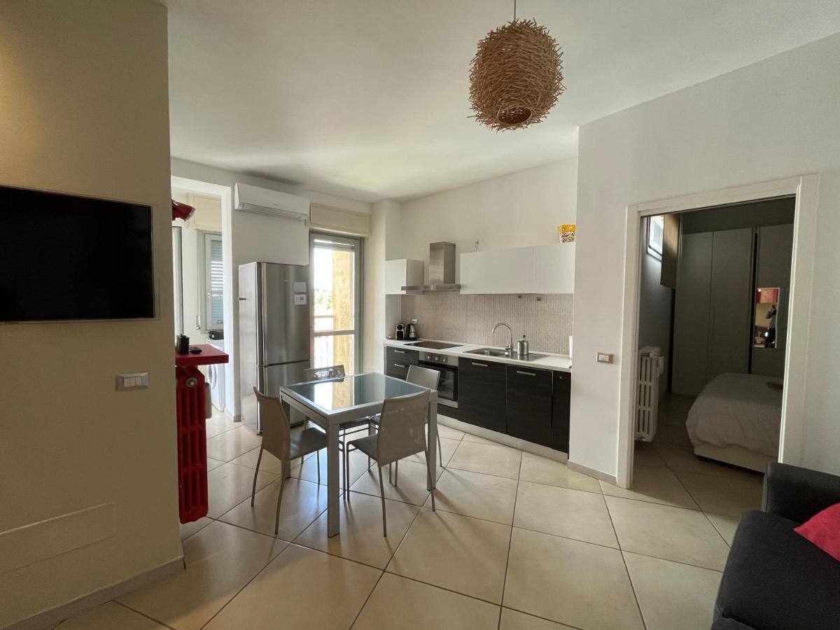 Bilocale In Centro - 10Km Da Malpensa Apartment กัลลาราเต ภายนอก รูปภาพ