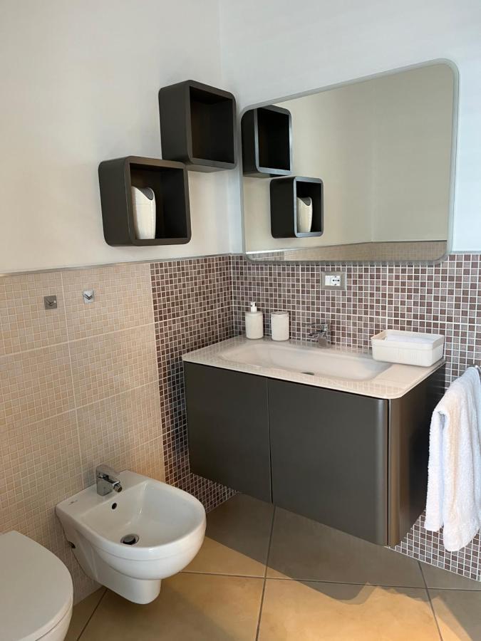 Bilocale In Centro - 10Km Da Malpensa Apartment กัลลาราเต ภายนอก รูปภาพ