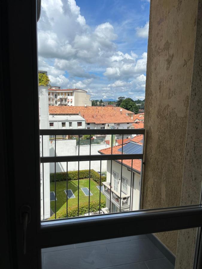 Bilocale In Centro - 10Km Da Malpensa Apartment กัลลาราเต ภายนอก รูปภาพ