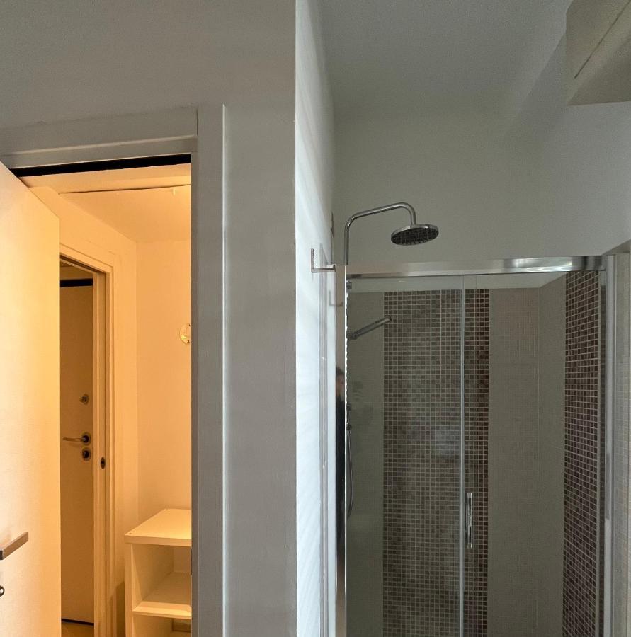 Bilocale In Centro - 10Km Da Malpensa Apartment กัลลาราเต ภายนอก รูปภาพ